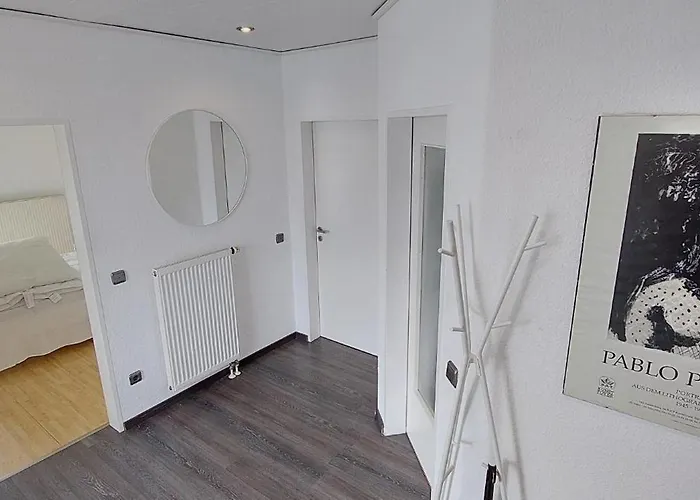 Gemuetliche Am Schwimmbad